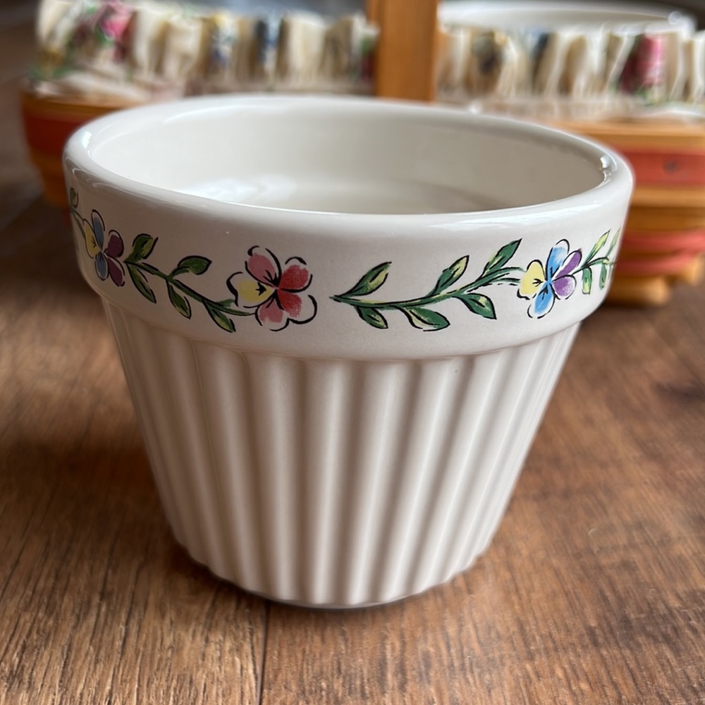 Longaberger Basket with Flower Pots - Picture 4 of 6
